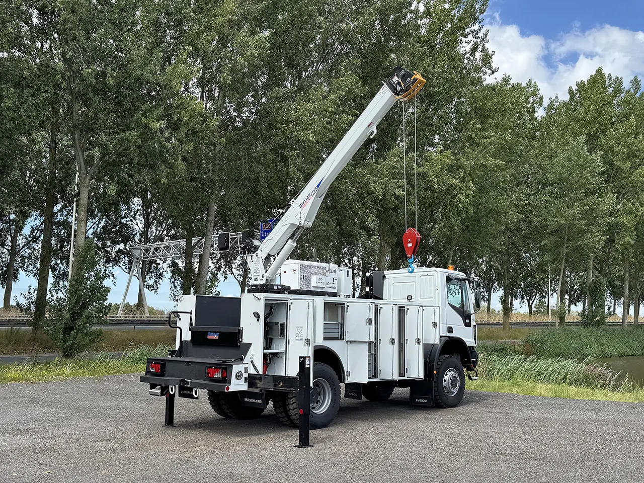 Iveco Eurocargo ML150E25WS Service Truck 4x4 30