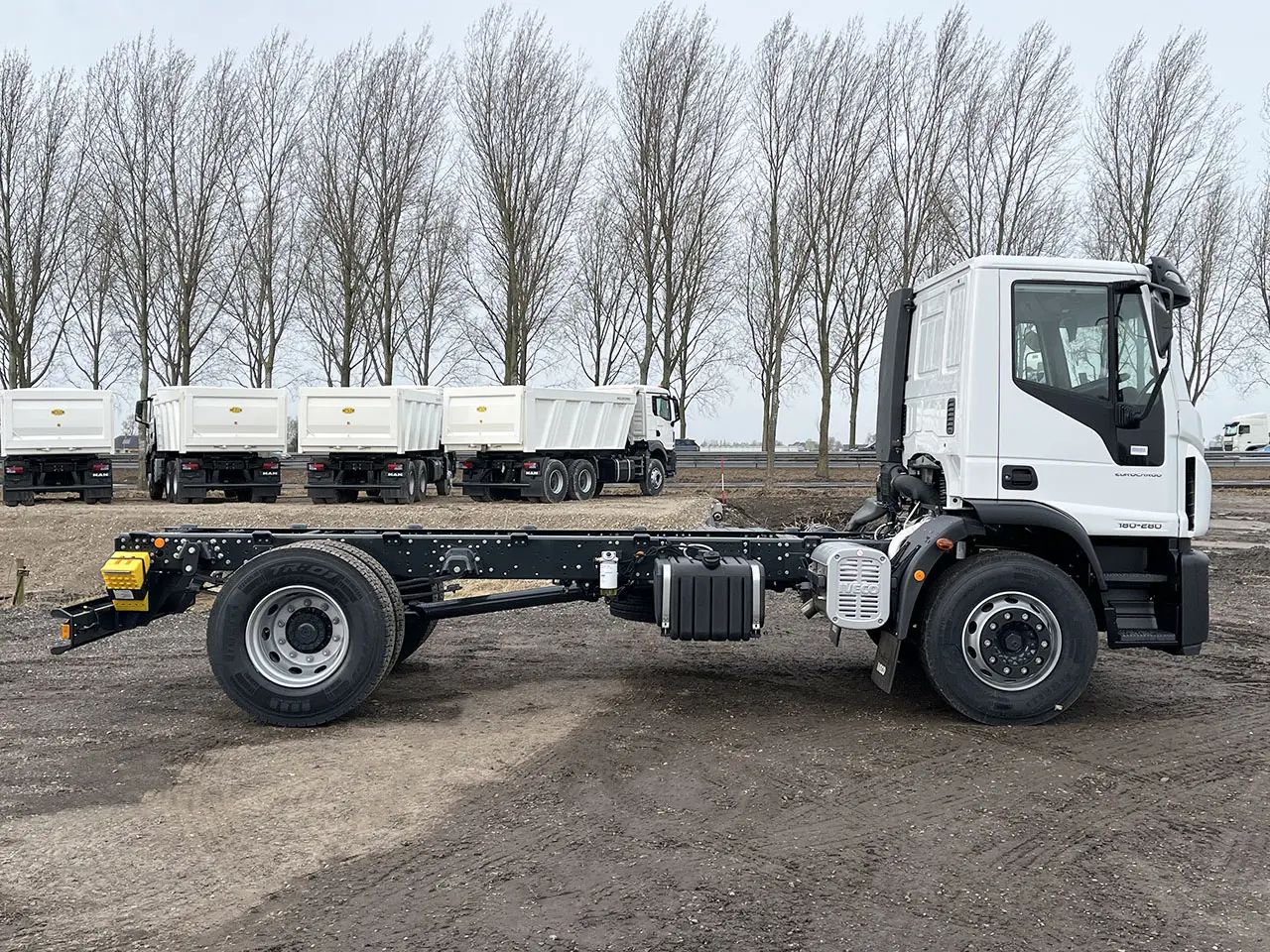 Iveco Eurocargo ML180E28-4185 4x2 Chassis Cabin 5