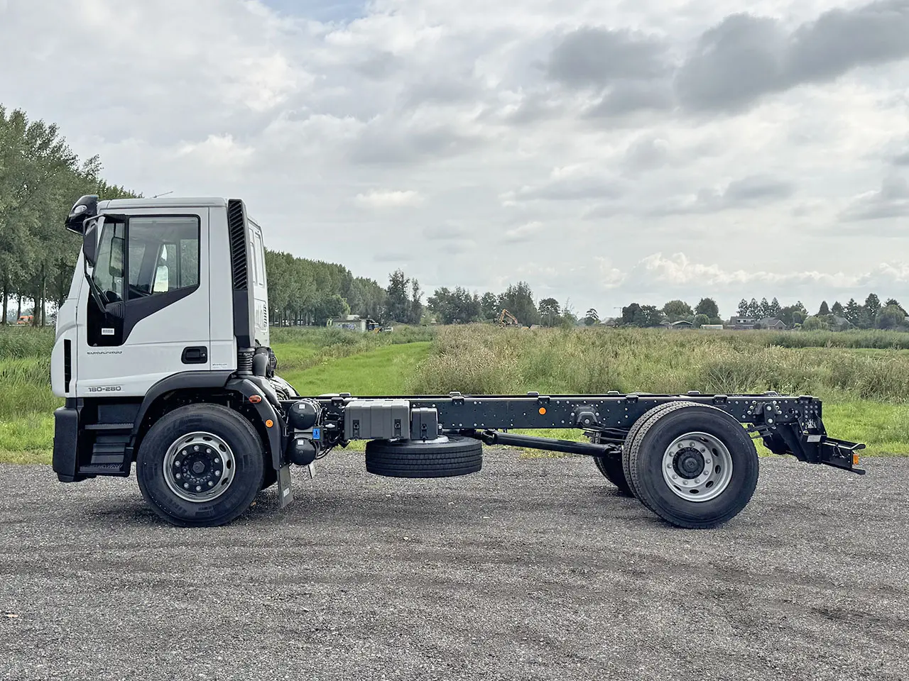 Iveco Eurocargo ML180E28-4185 Chassis Cabin 4x2 7