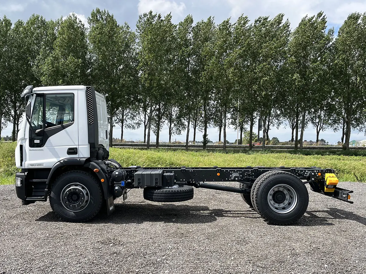 Iveco Eurocargo ML180E28-4185 Chassis Cabin 4x2 2