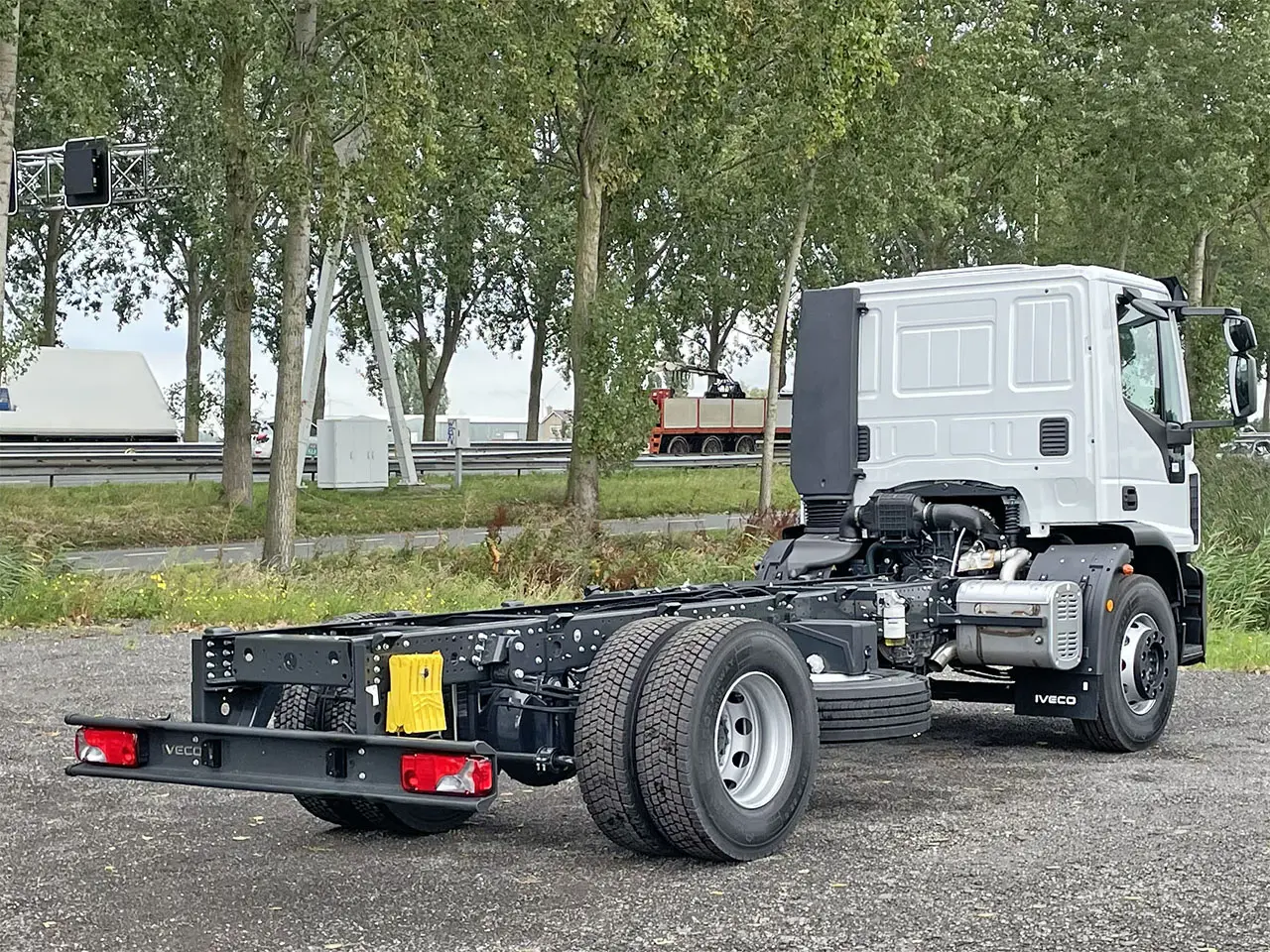 Iveco Eurocargo ML180E28-4185 Chassis Cabin 4x2 2