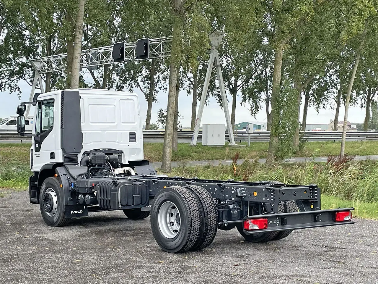 Iveco Eurocargo ML180E28-4185 Chassis Cabin 4x2 6