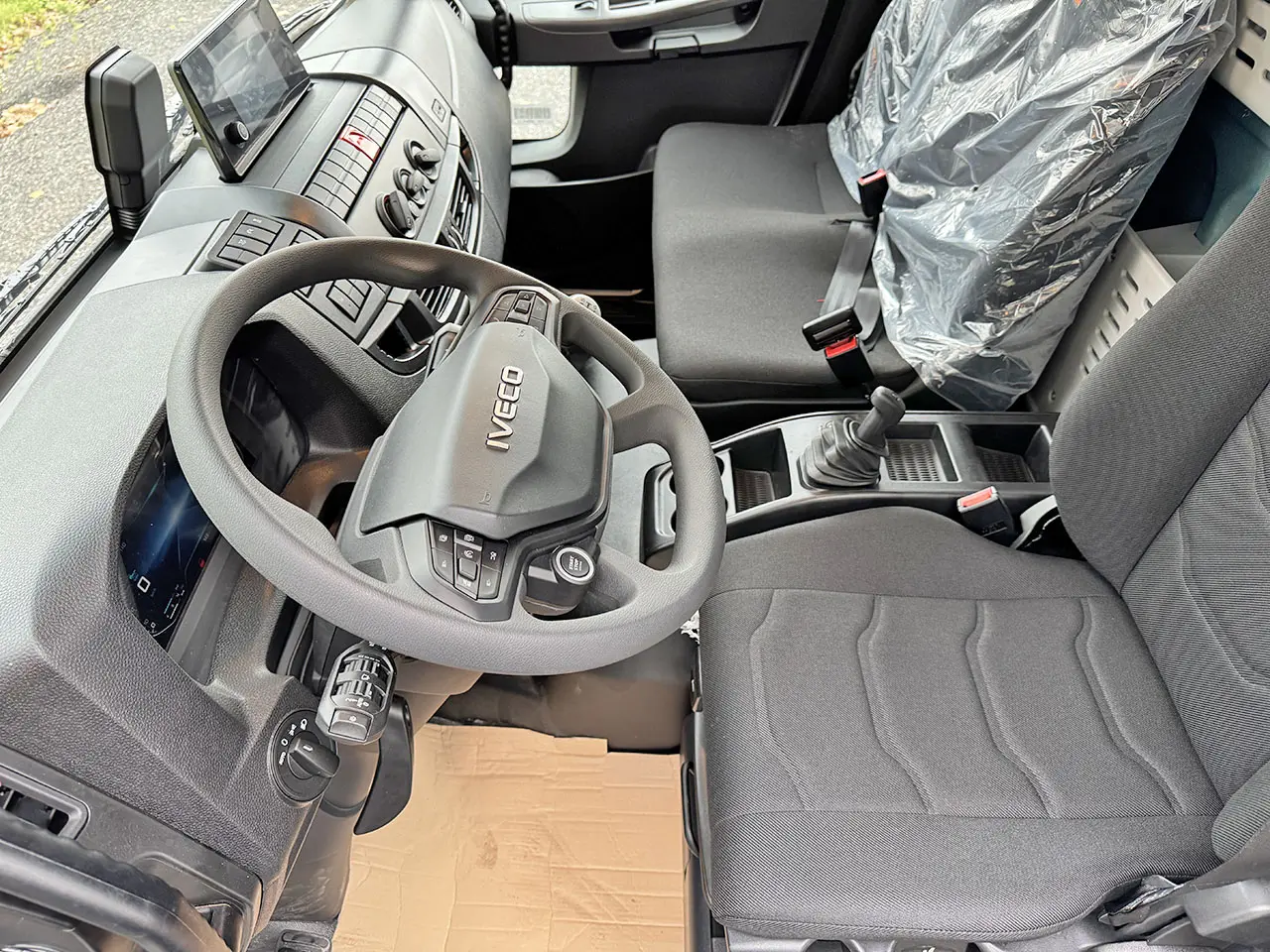 Iveco Eurocargo ML180E28-4185 Chassis Cabin 4x2 9