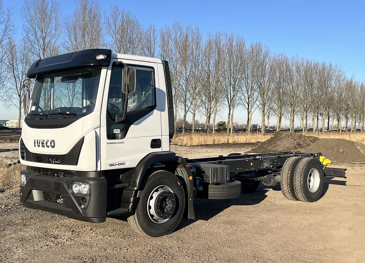 Iveco Eurocargo ML180E28-4815 Chassis Cabin 4x2 1