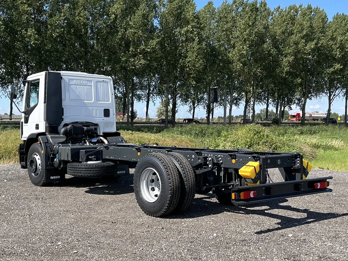 Iveco Eurocargo ML180E28-4815 Chassis Cabin 4x2 3
