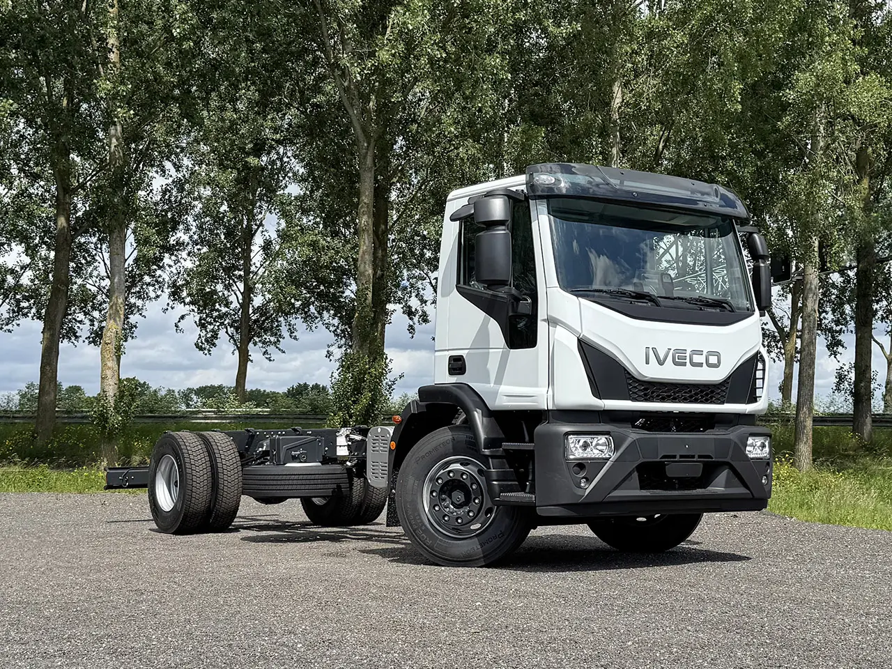 Iveco Eurocargo ML180E28-4815 Chassis Cabin 4x2 4