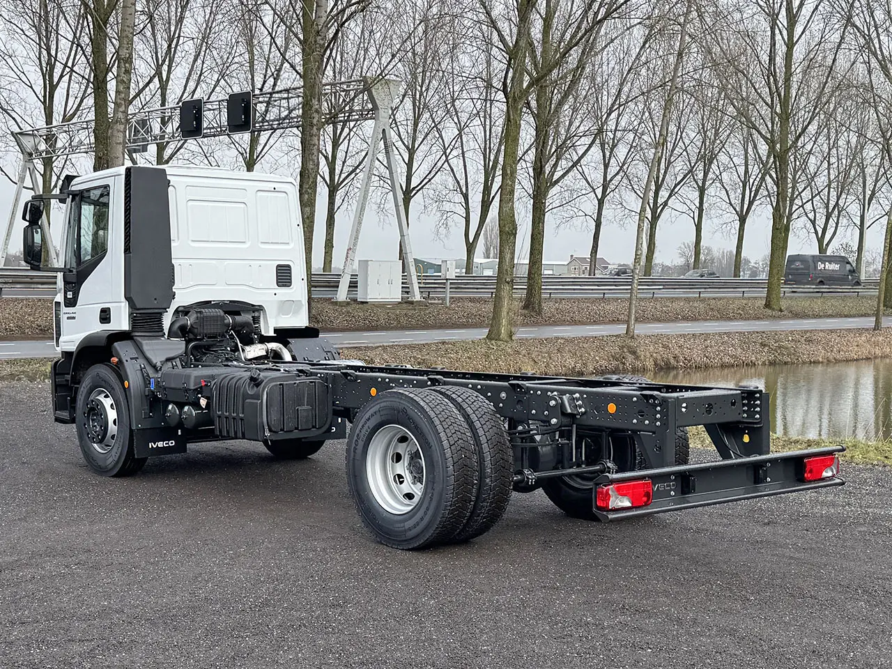 Iveco Eurocargo ML180E28 4x2 Chassis Cabin 6