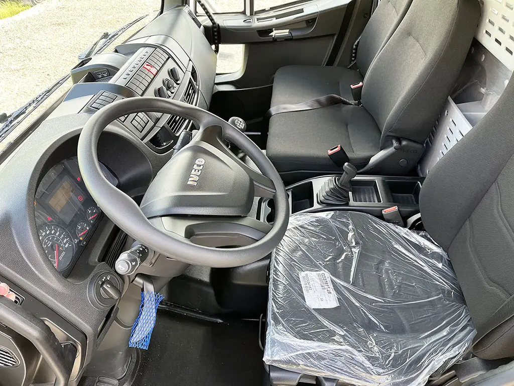 Iveco Eurocargo ML180E28 Closed Box Truck 4x2 7