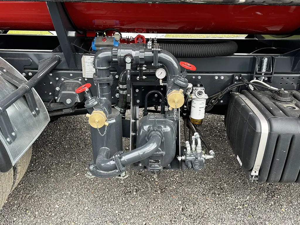 Iveco Eurocargo ML180E28 Camion de pompiers 4x2 12