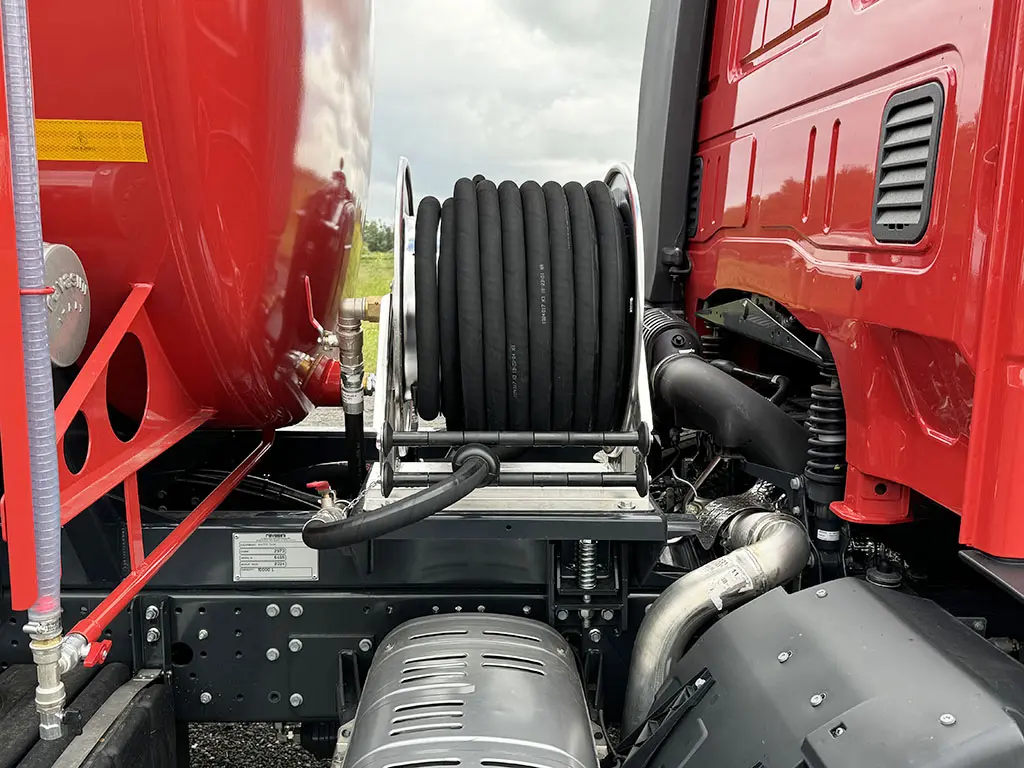 Iveco Eurocargo ML180E28 Camion de pompiers 4x2 13