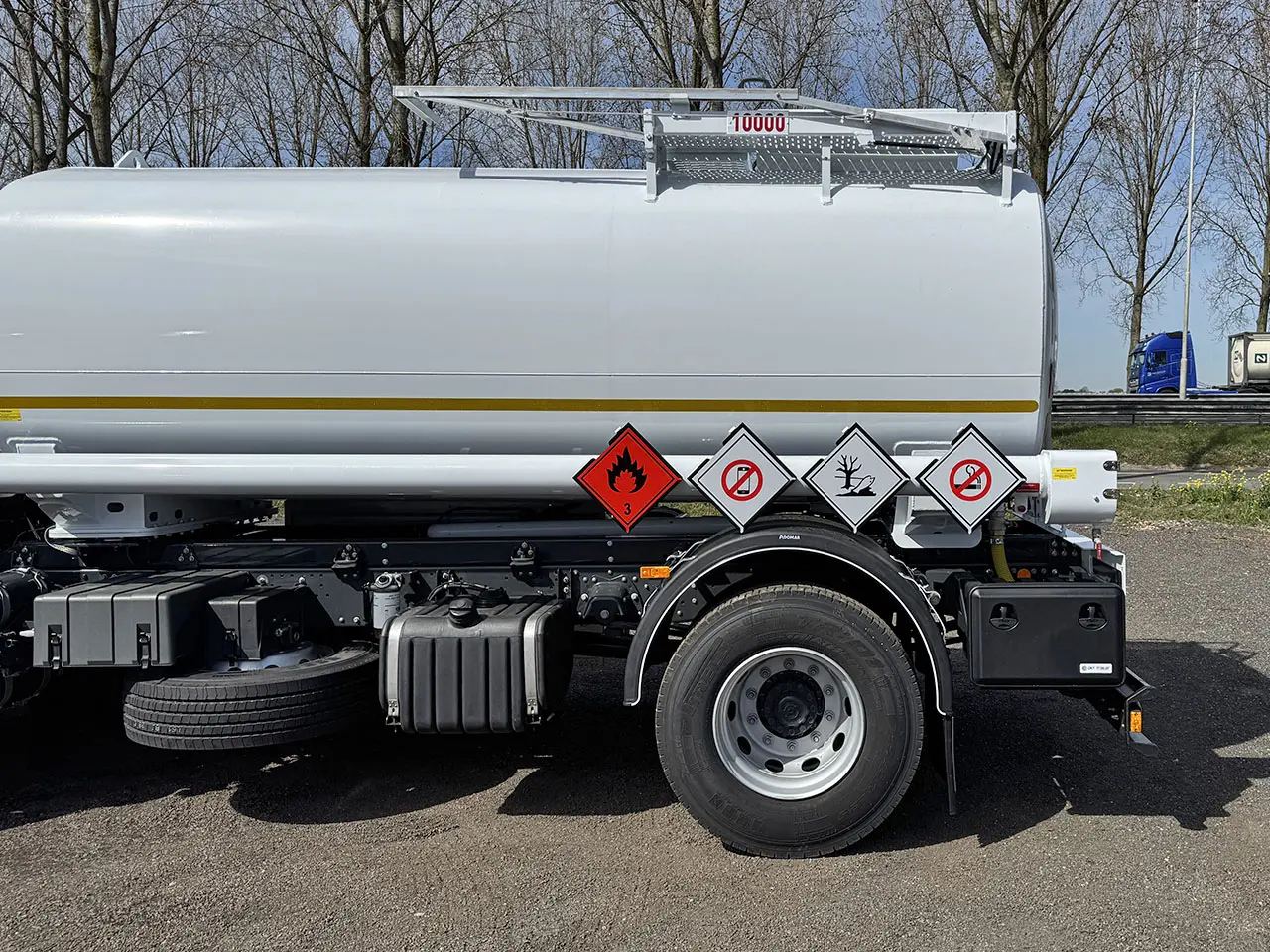 Iveco Eurocargo ML180E28 Fuel Tank Truck 4x2 11