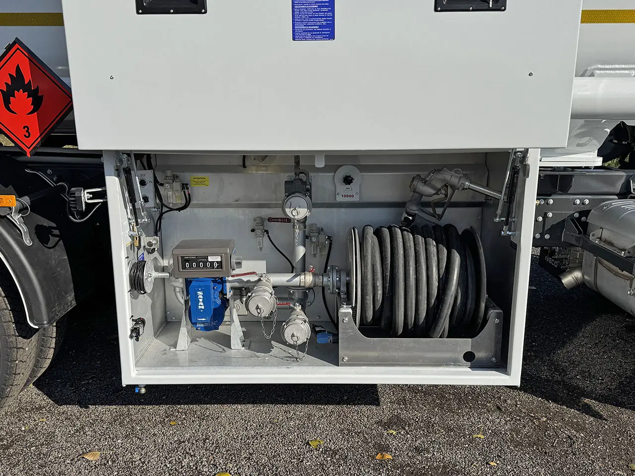 Iveco Eurocargo ML180E28 Fuel Tank Truck 4x2 12