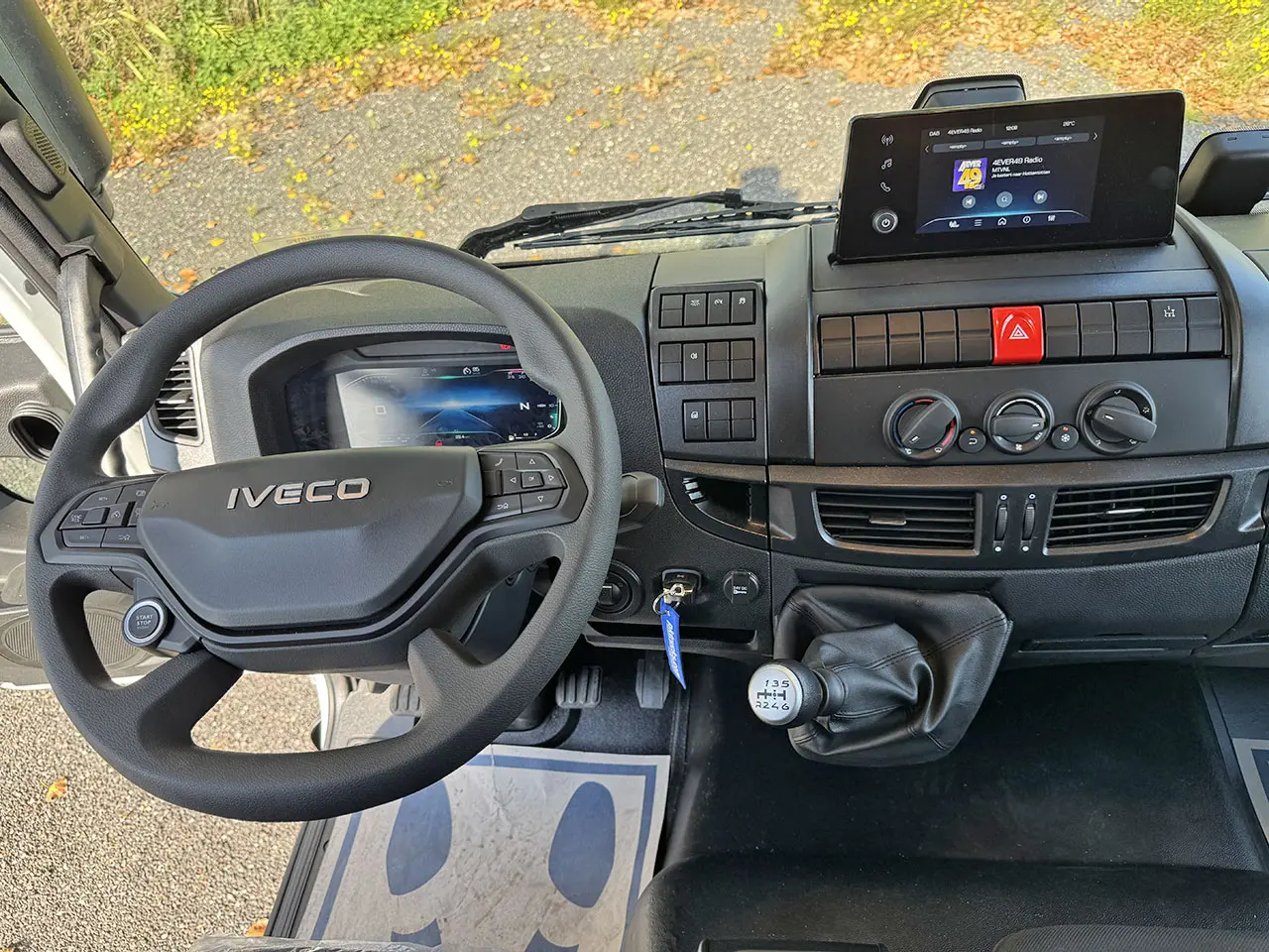 Iveco Eurocargo ML180E28 Refrigerated Box Truck 4x2 10