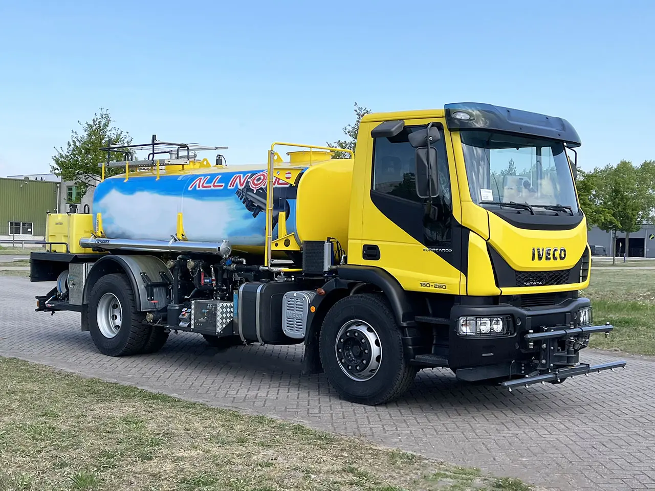 Iveco Eurocargo ML180E28 4x2 Water Tank Truck 4