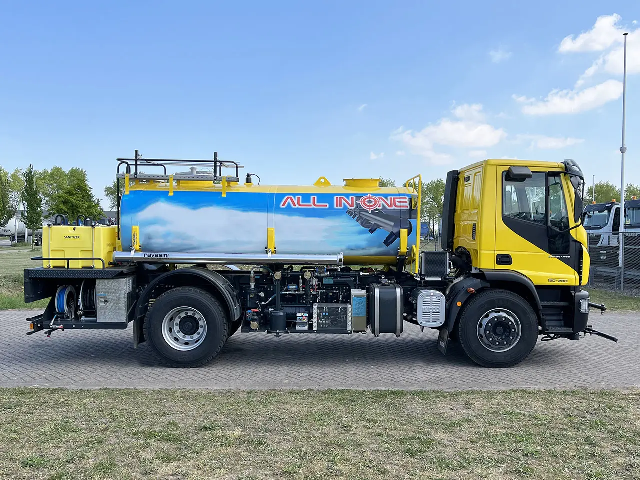Iveco Eurocargo ML180E28 Water Tank Truck 4x2 5