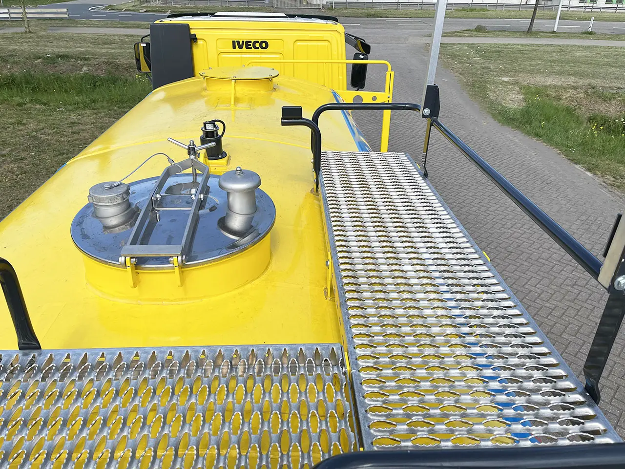 Iveco Eurocargo ML180E28 4x2 Water Tank Truck 14