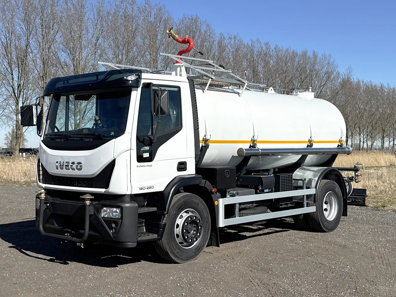 Iveco Eurocargo ML180E28 4x2 Water Tank Truck 1