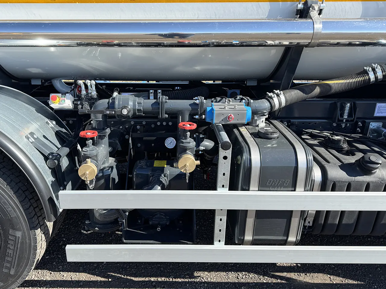 Iveco Eurocargo ML180E28 4x2 Water Tank Truck 14