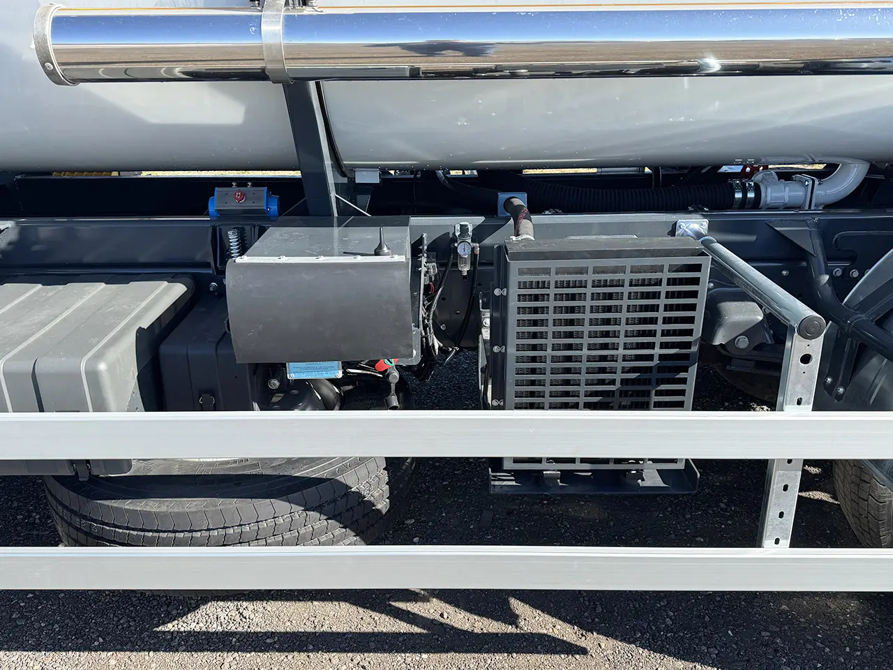 Iveco Eurocargo ML180E28 4x2 Water Tank Truck 16