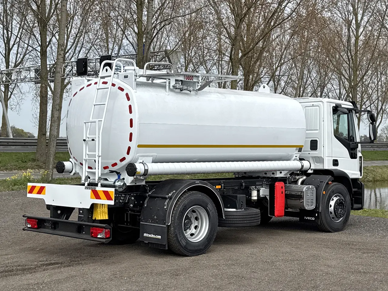 Iveco Eurocargo ML180E28 Water Tank Truck 4x2 2