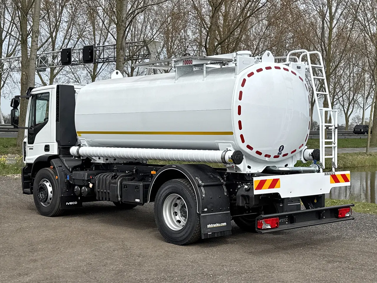 Iveco Eurocargo ML180E28 4x2 Water Tank Truck 6