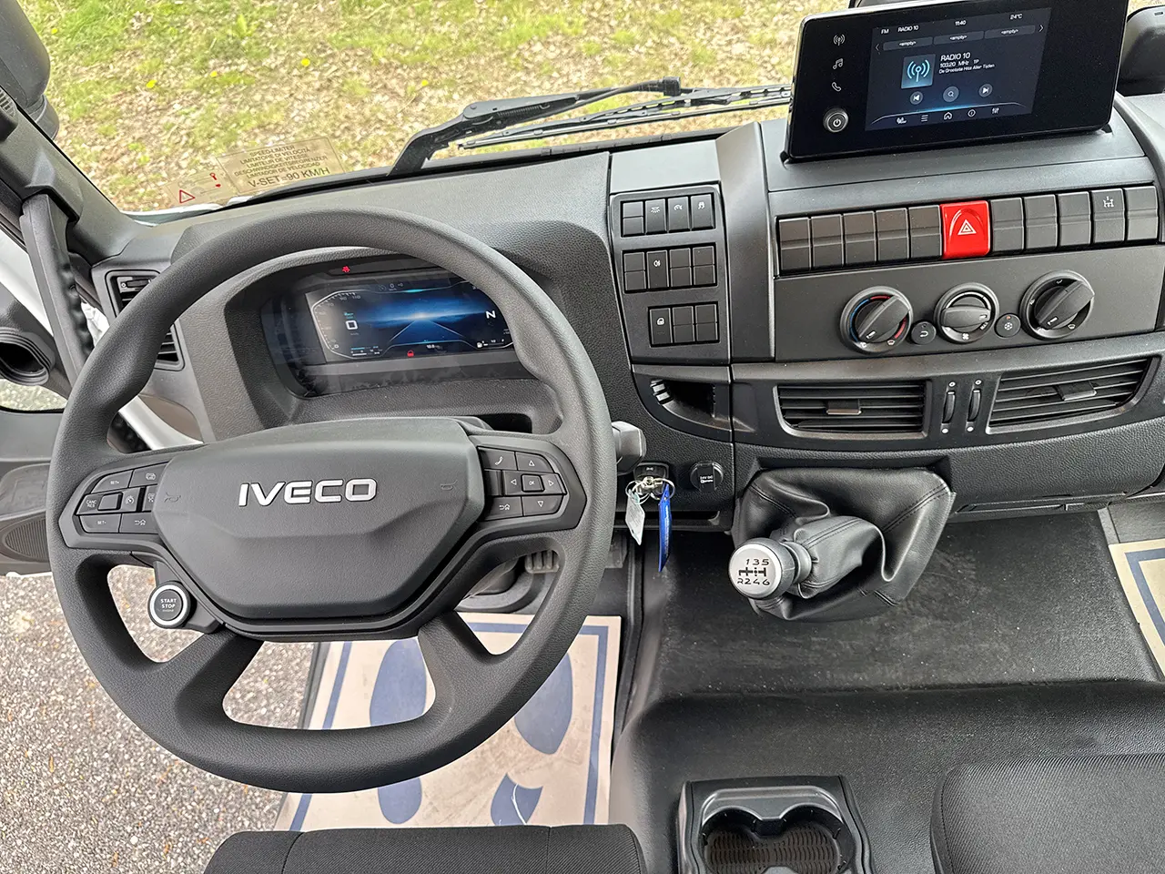 Iveco Eurocargo ML180E28 4x2 Camion citerne à eau 9