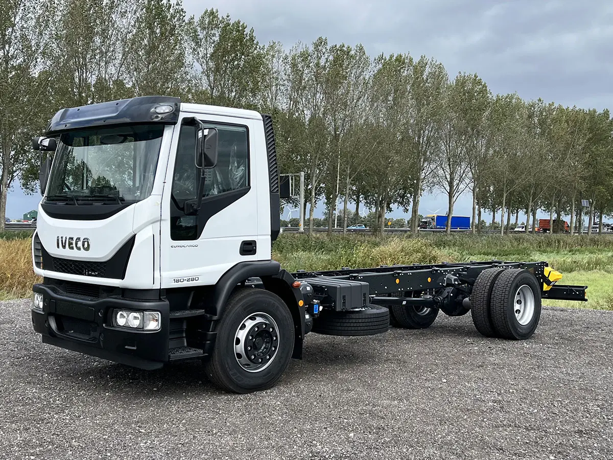 Iveco Eurocargo ML180E28-5175 4x2 Chassis Cabin