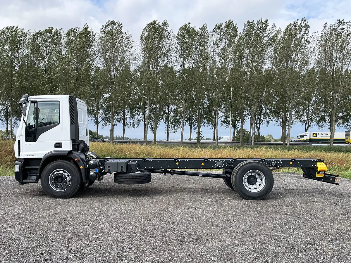 Iveco Eurocargo ML180E28-5175 Chassis Cabin 4x2 2