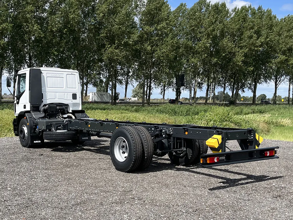 Iveco Eurocargo ML180E28-6210 4x2 Chassis Cabin 3