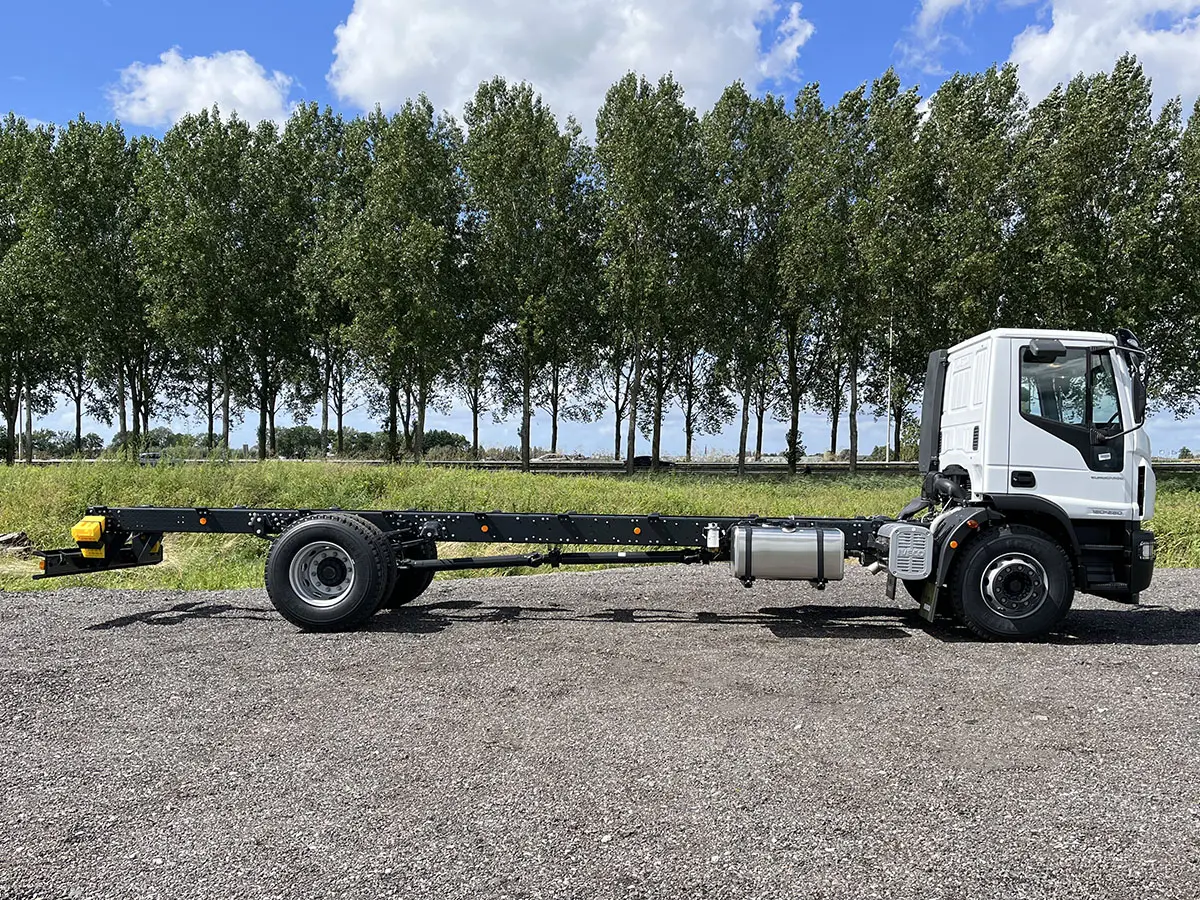 Iveco Eurocargo ML180E28-6210 4x2 Chassis Cabin 5