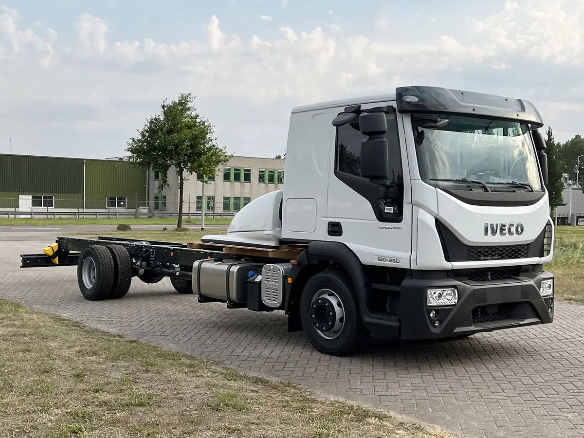 Iveco Eurocargo MLL120E25/P-5670 4x2 Chassis Cabin 4
