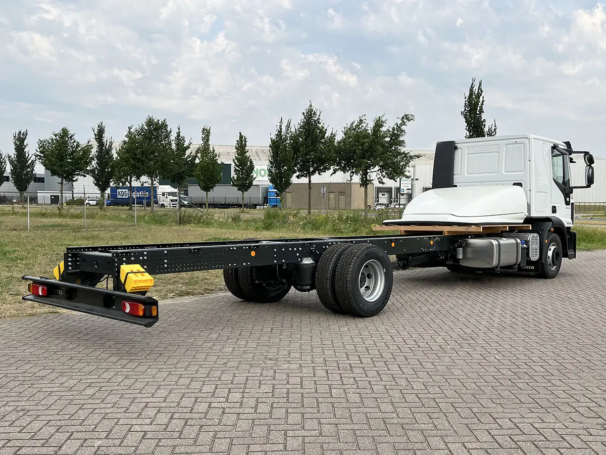 Iveco Eurocargo MLL120E25/P-5670 4x2 Chassis Cabin 6