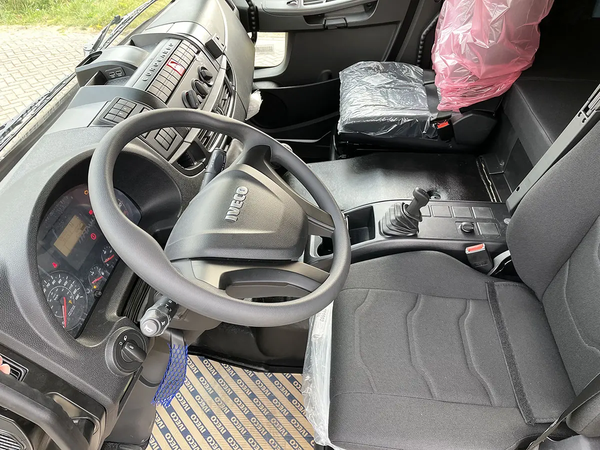 Iveco Eurocargo MLL120E25/P-5670 Chassis Cabin 4x2 7