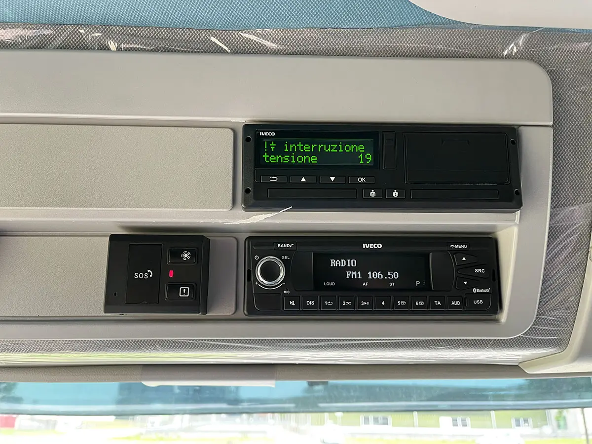 Iveco Eurocargo MLL120E25/P-5670 4x2 Chassis Cabin 11