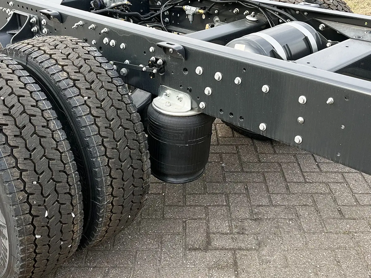 Iveco Eurocargo MLL120E25/P-5670 4x2 Chassis Cabin 14