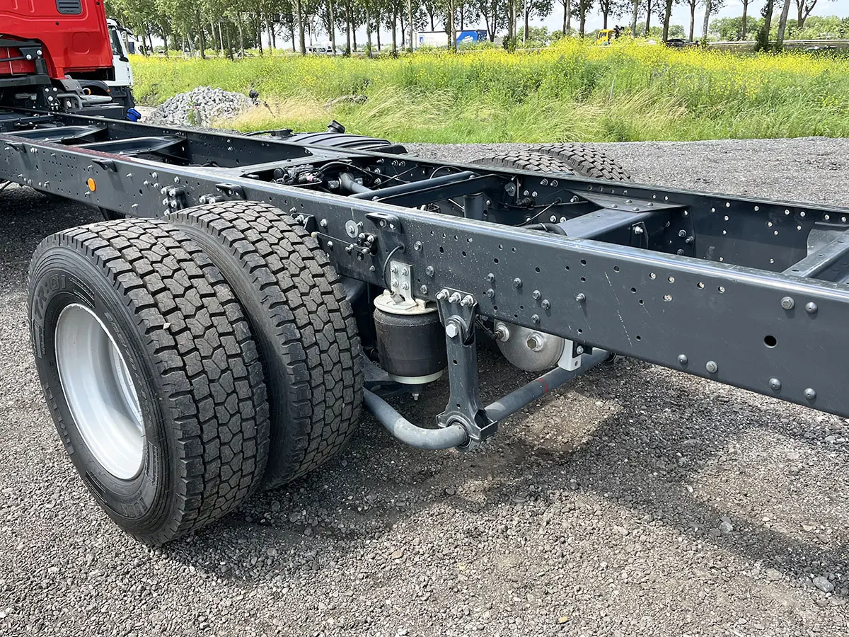 Iveco Eurocargo MLL150E25D/P-5670 AT Chassis Cabin 4x2 13