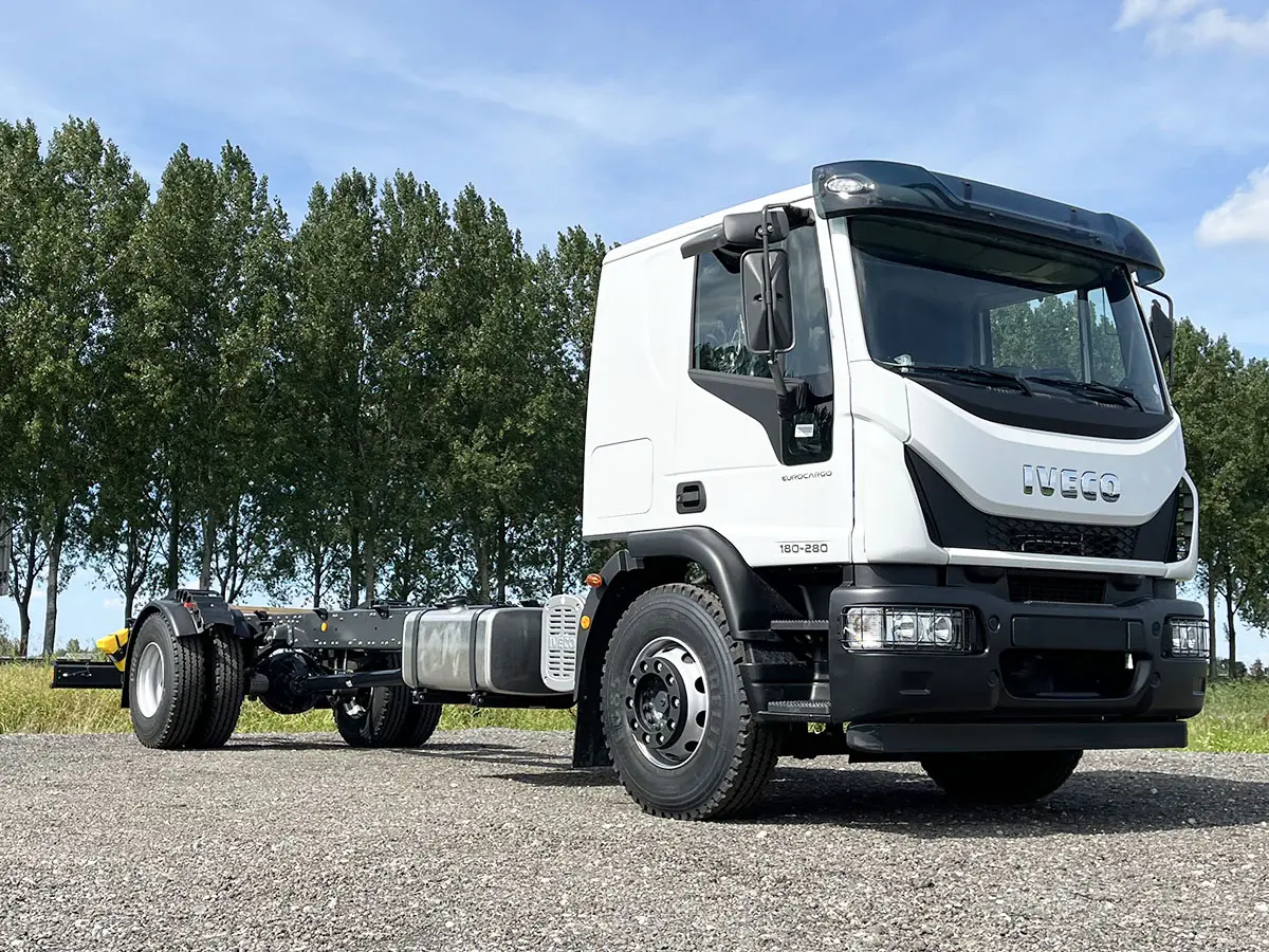Iveco Eurocargo MLL180E28-6570 4x2 Chassis Cabin 4