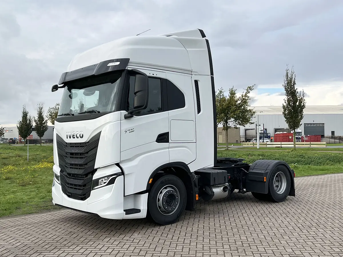 Iveco S-Way AS440S43T/P Tractor Head 4x2 1