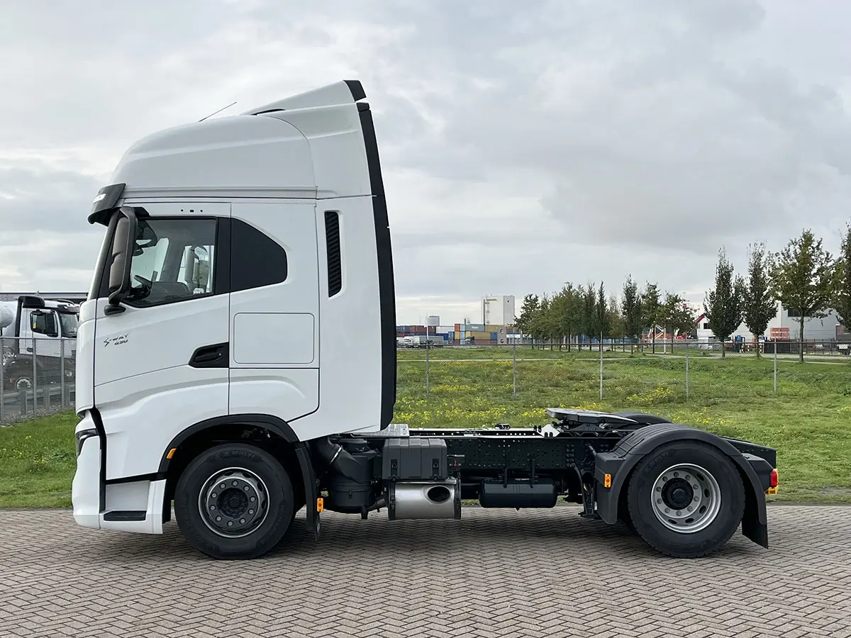 Iveco S-Way AS440S43T/P Tractor Head 4x2