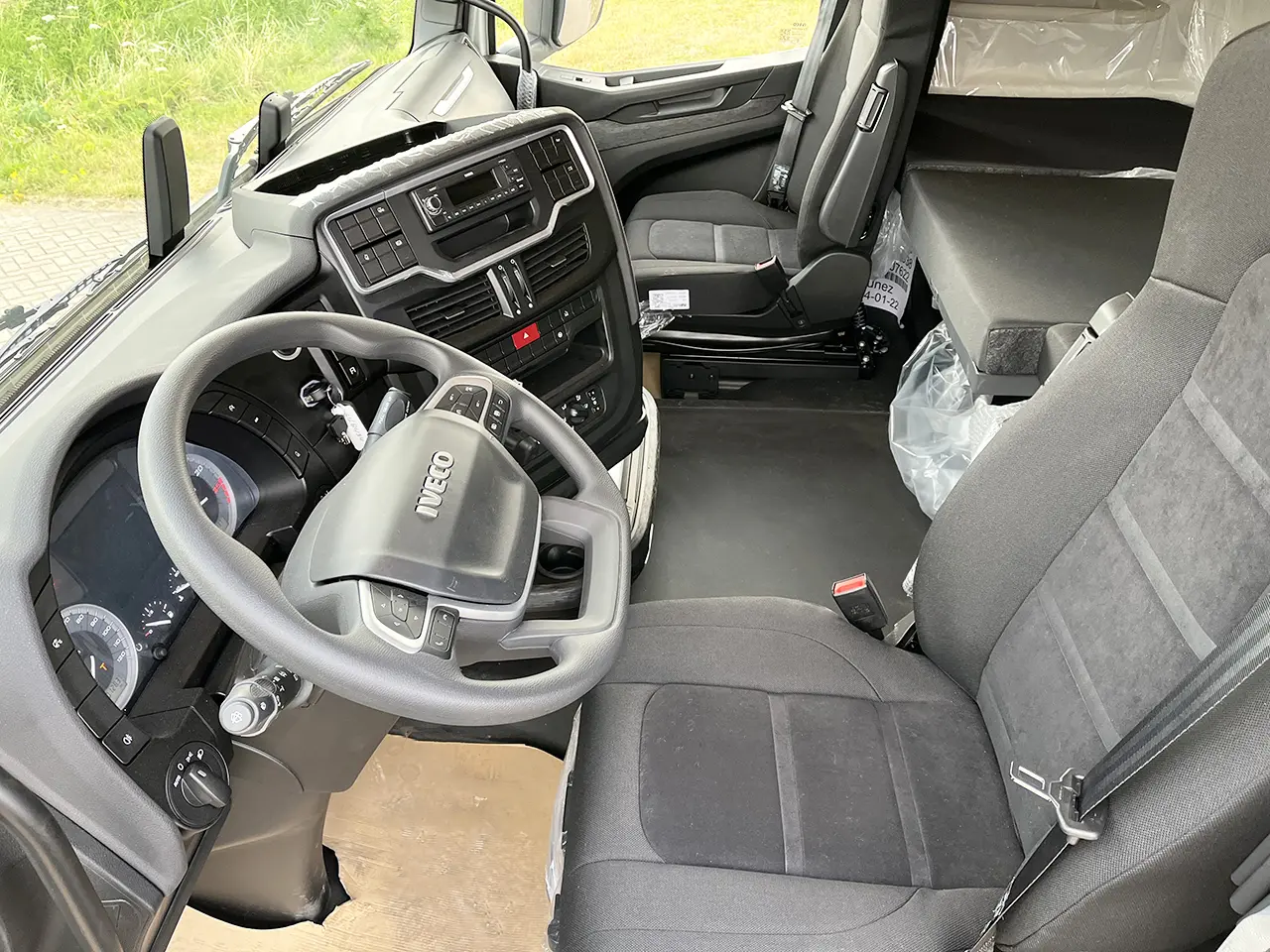 Iveco S-Way AS440S43T/P Tractor Head 4x2 7