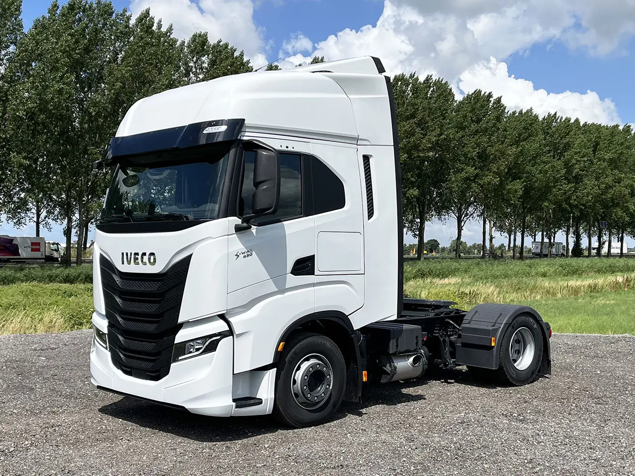 Iveco S-Way AS440S43T/P AT Tractor Head 4x2