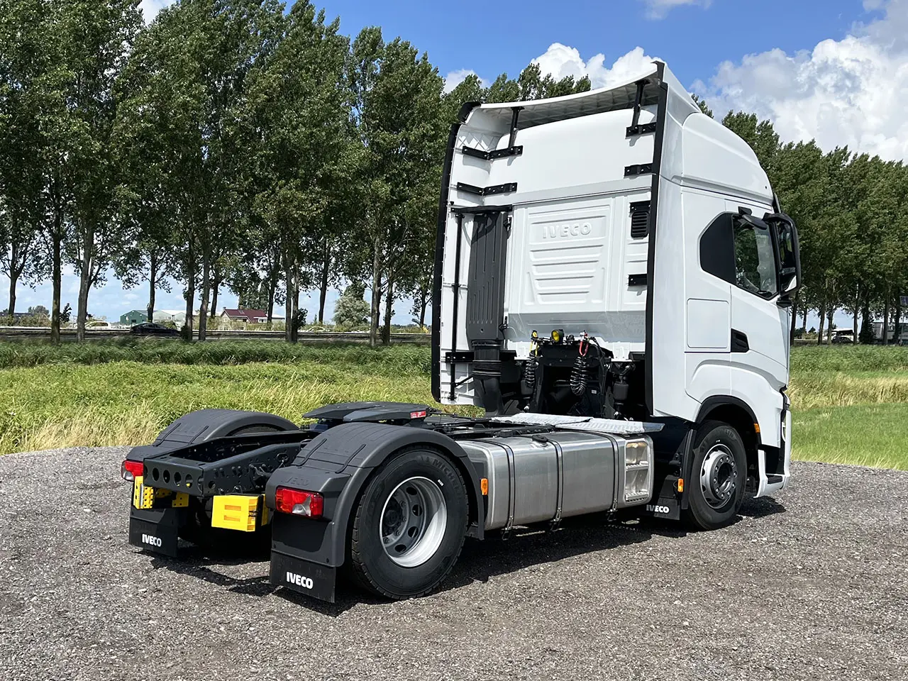 Iveco S-Way AS440S43T/P AT Tractor Head 4x2 6
