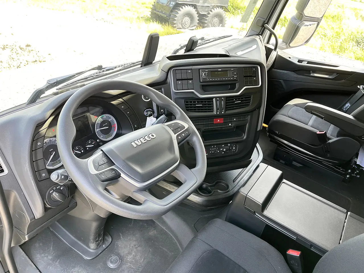 Iveco S-Way AS440S43T/P AT 4x2 Tractor Head 8