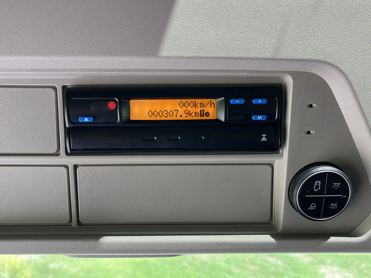 Iveco S-Way AS440S43T/P AT 4x2 Tractor Head 10