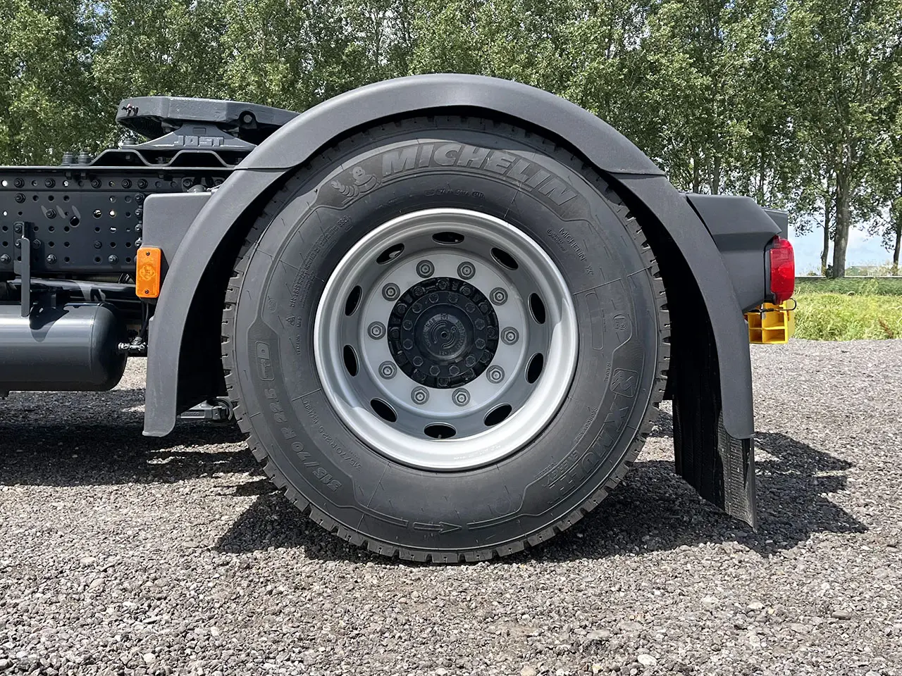 Iveco S-Way AS440S43T/P AT Tractor Head 4x2 16