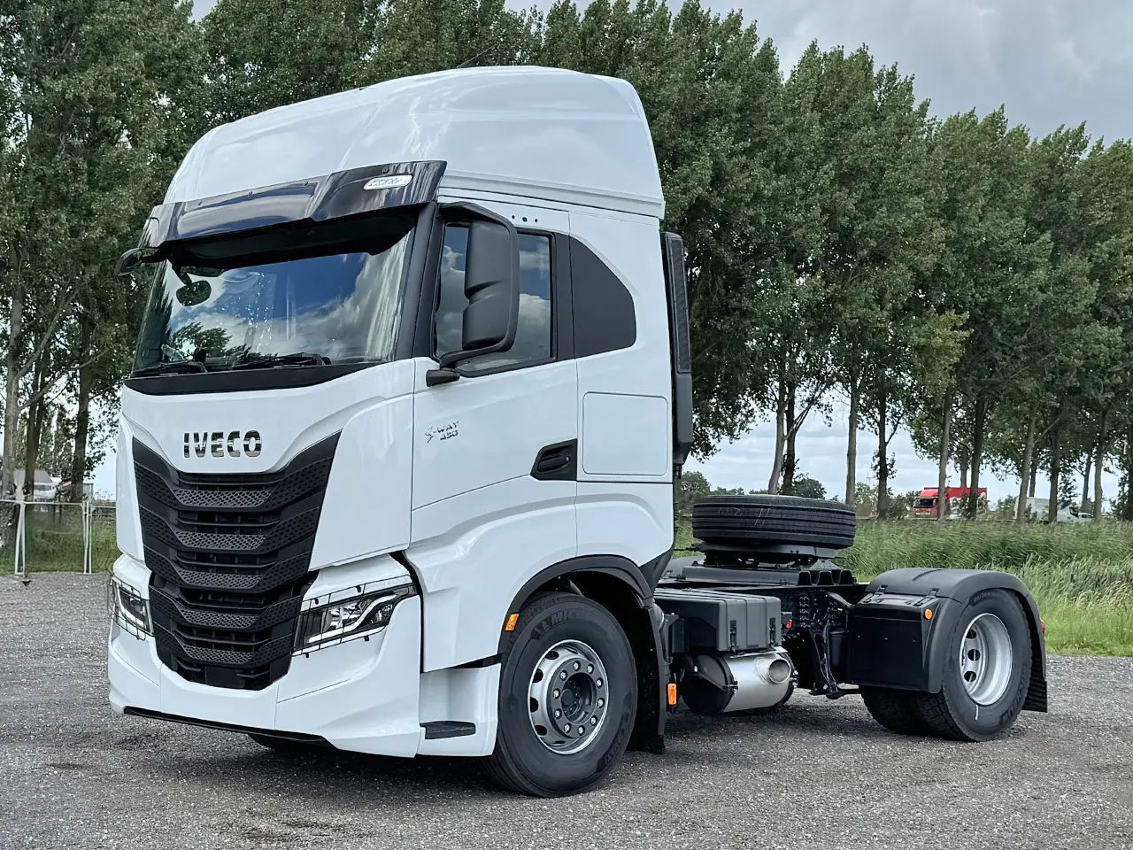 Iveco S-Way AS440S43T/P ON Tractor Head 4x2