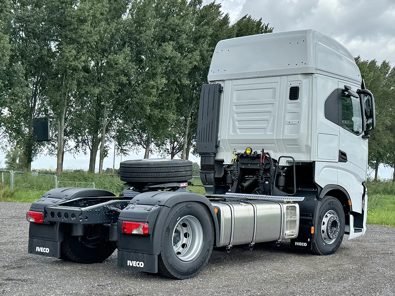 Iveco S-Way AS440S43T/P ON Tractor Head 4x2 2