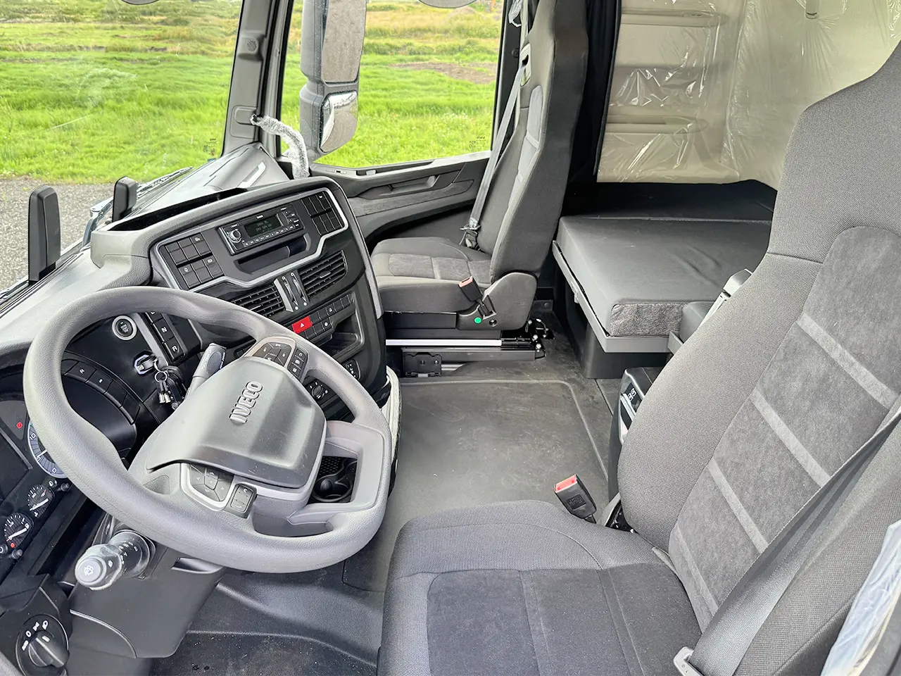 Iveco S-Way AS440S43T/P ON Tractor Head 4x2 8