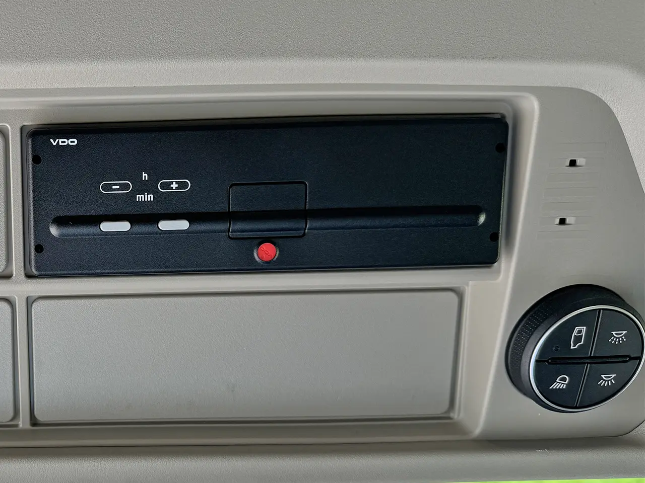 Iveco S-Way AS440S43T/P ON 4x2 Tractor Head 11