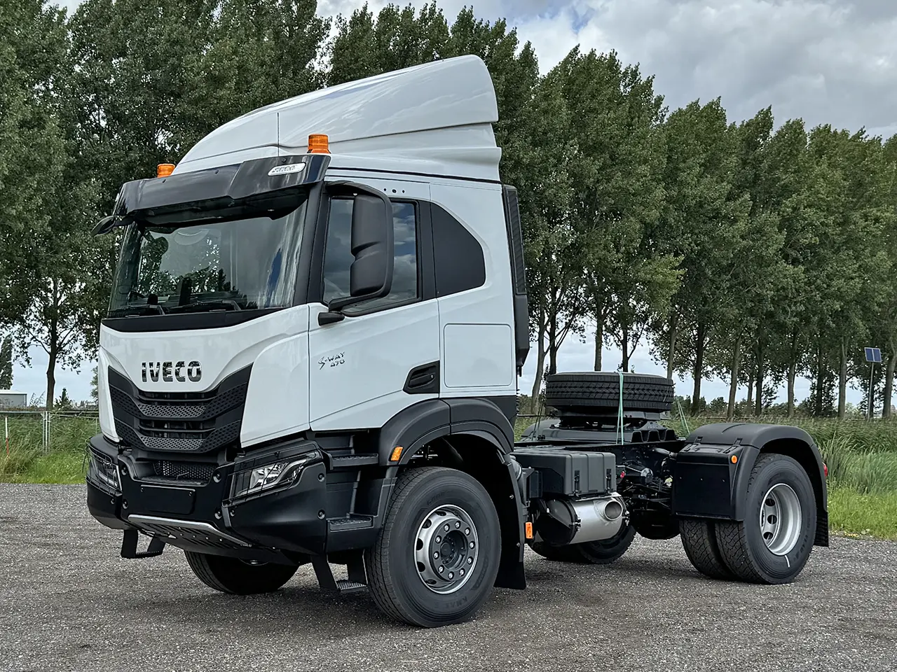 Iveco S-Way AT440S47T OFF Tractor Head 4x2